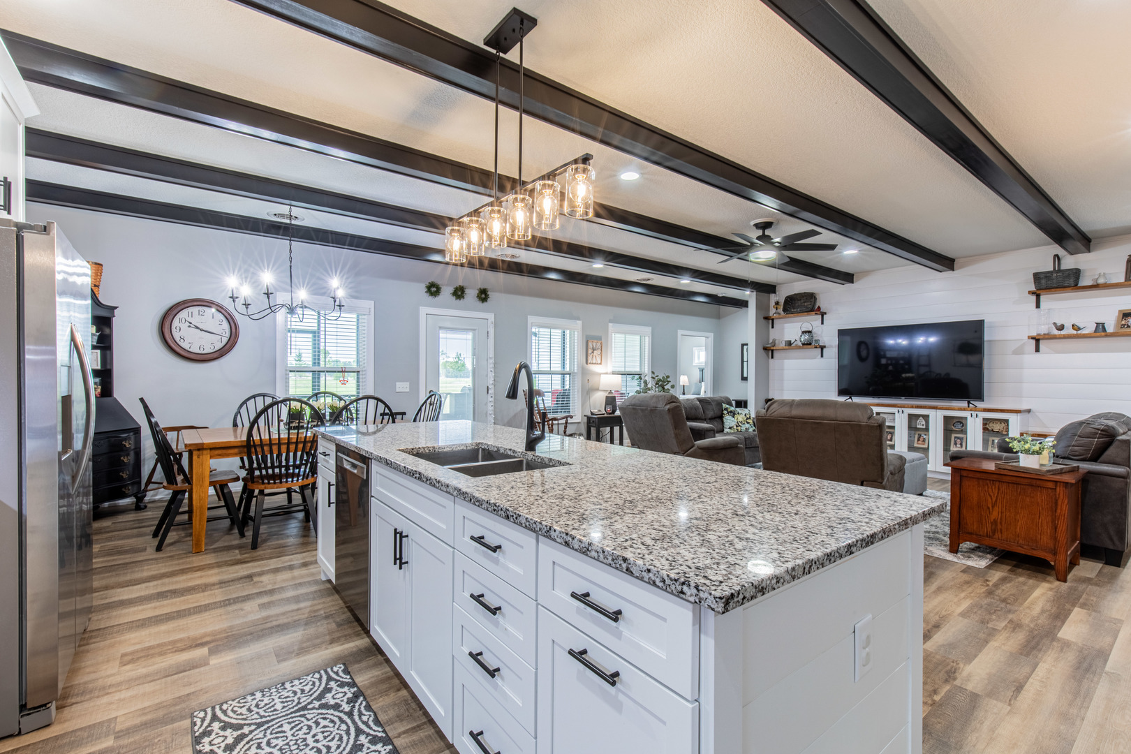 807 E Thompson Street, Princeton, IL 61356