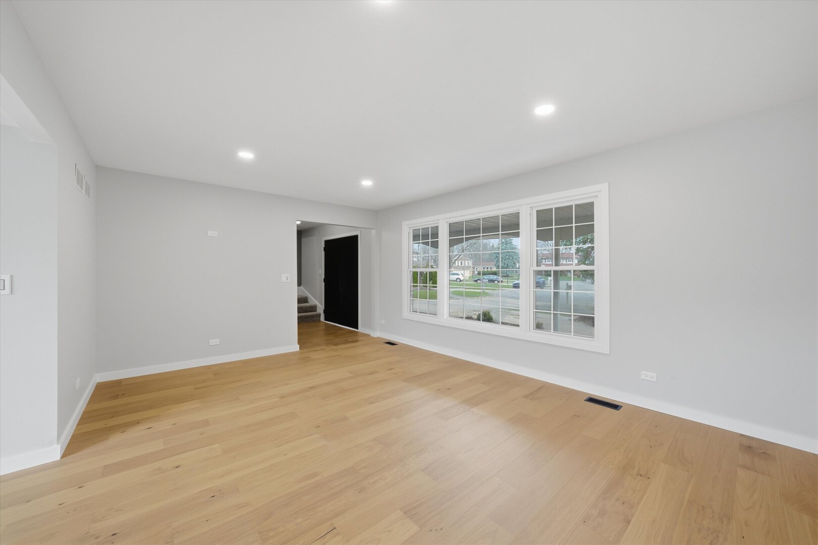 6S656 Avon Court, Naperville, IL 60540