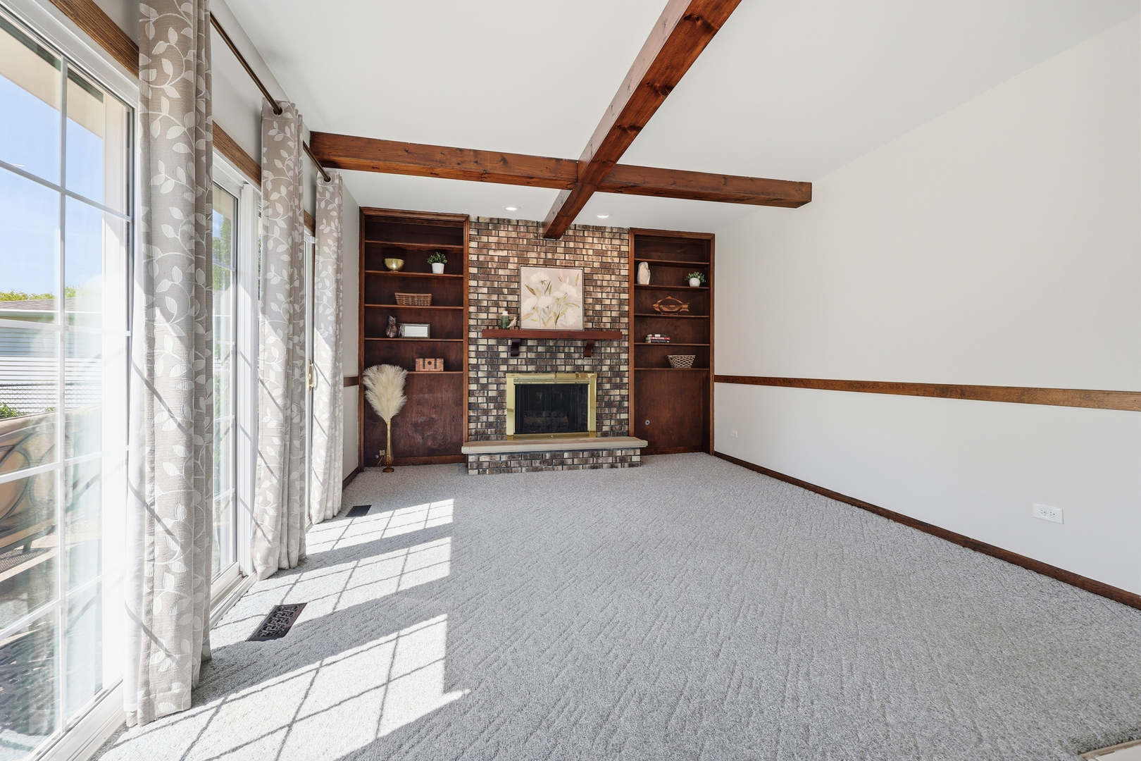 254 Woodville Lane, Schaumburg, IL 60193