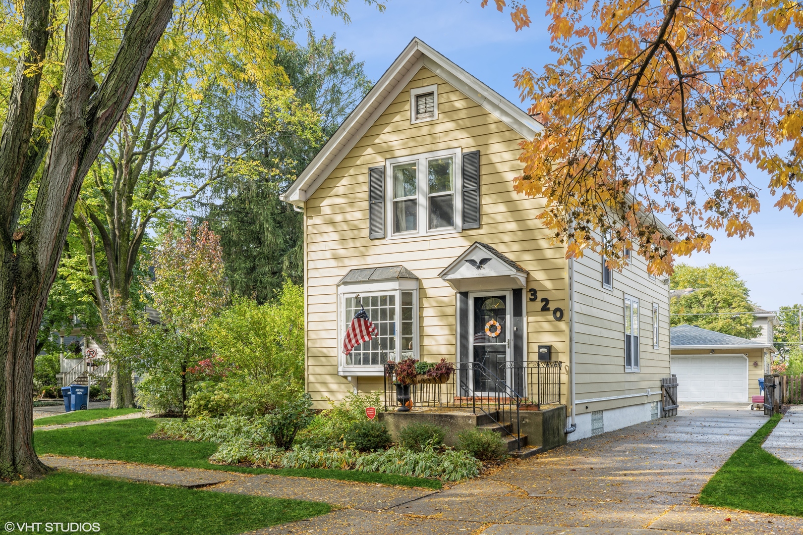 320 N Stone Avenue, La Grange Park, IL 60526