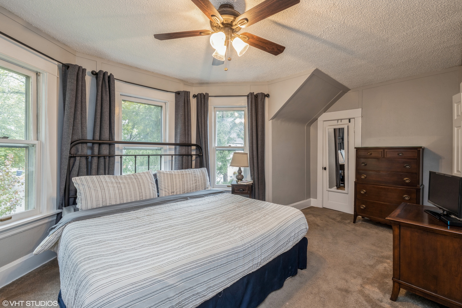 320 N Stone Avenue, La Grange Park, IL 60526