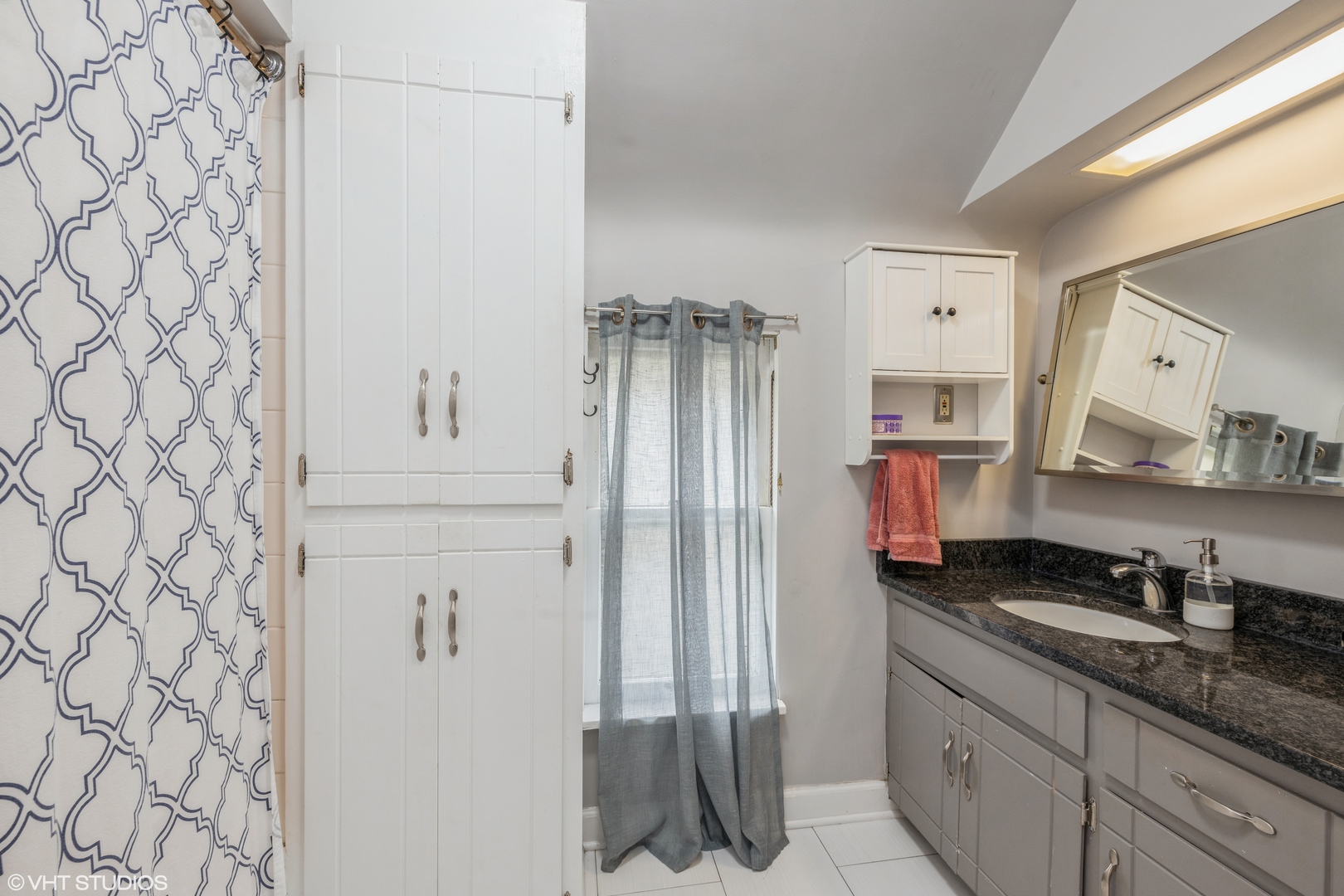320 N Stone Avenue, La Grange Park, IL 60526