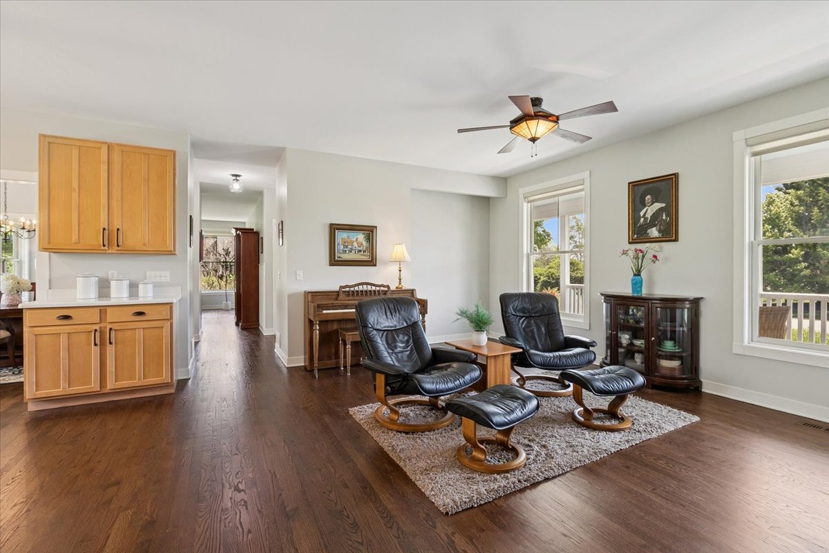 1430 Prairie Trail, Grayslake, IL 60030