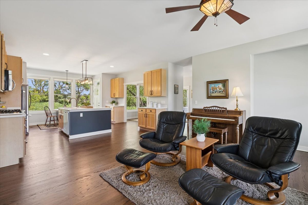 1430 Prairie Trail, Grayslake, IL 60030