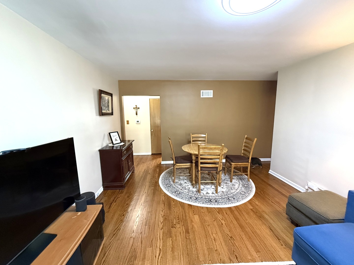 5224 Wolf Road, Western Springs, IL 60558