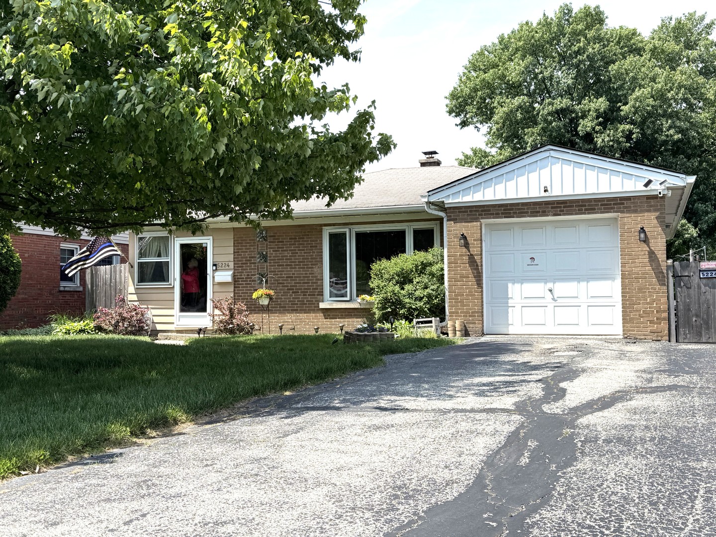 5224 Wolf Road, Western Springs, IL 60558