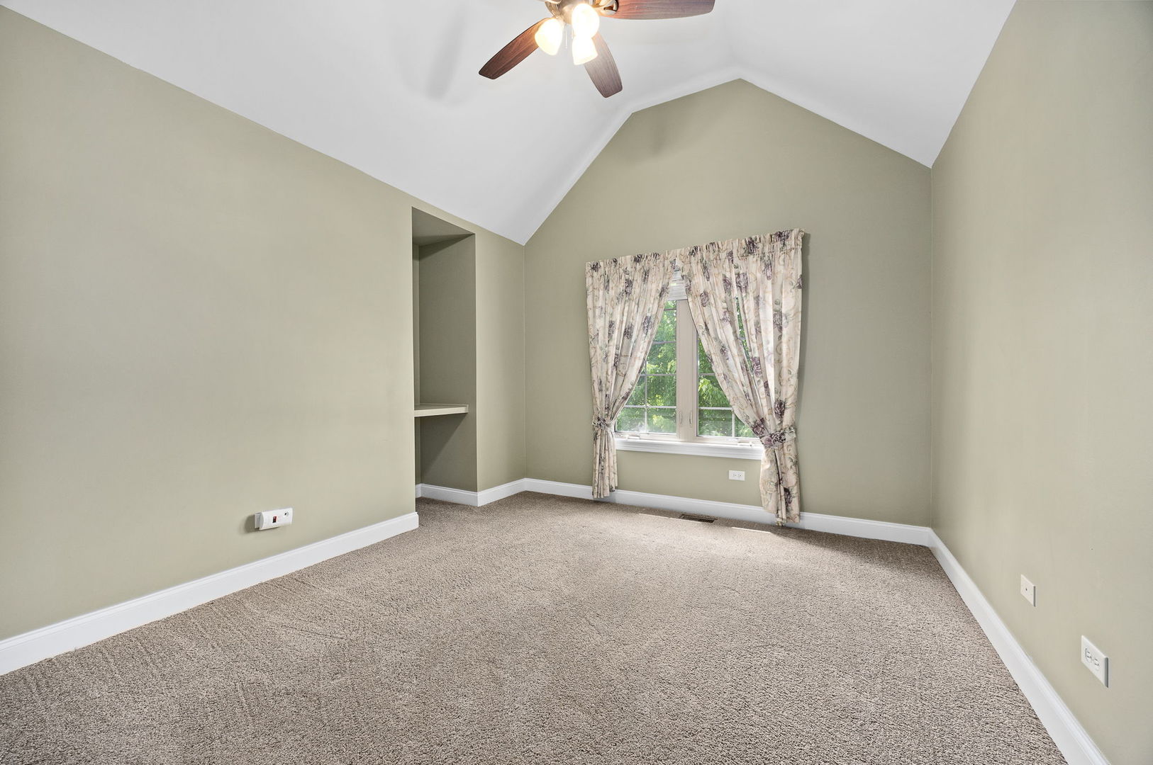 25831 Meadowland Circle, Plainfield, IL 60585