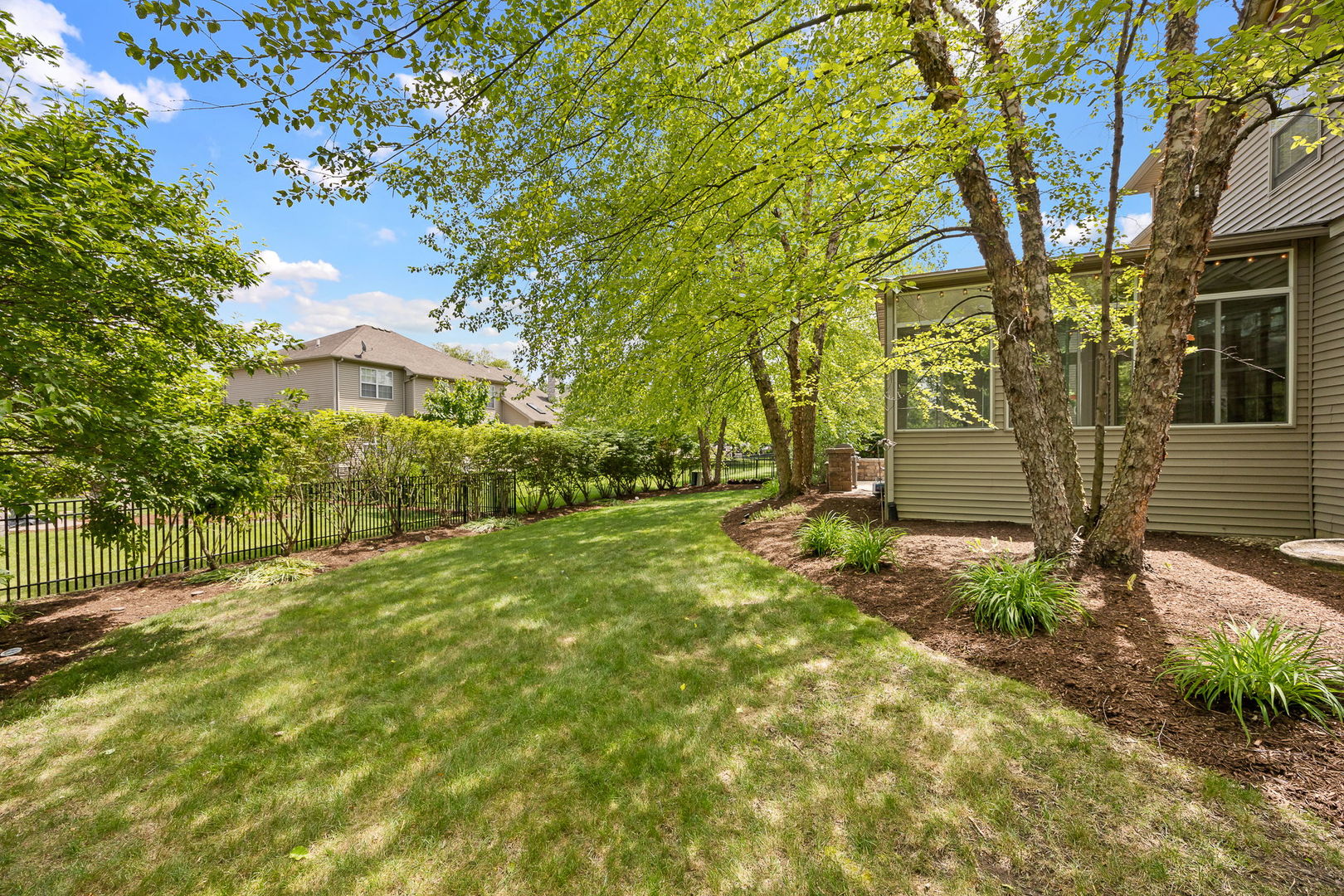 25831 Meadowland Circle, Plainfield, IL 60585