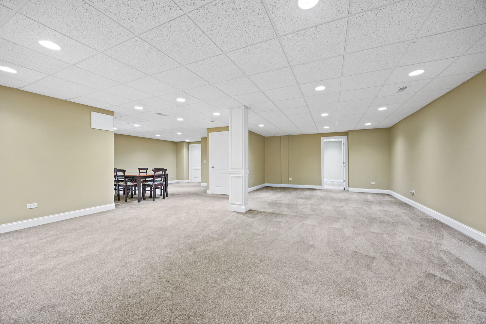 25831 Meadowland Circle, Plainfield, IL 60585