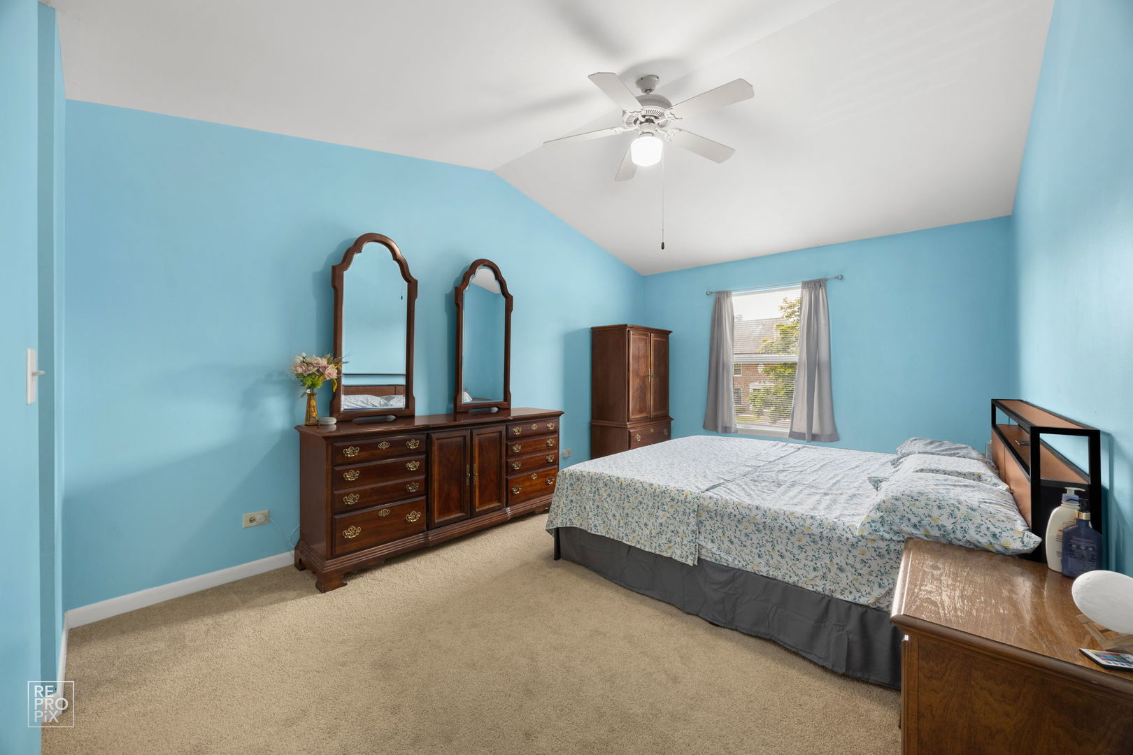 156 W Golf Road #E, Libertyville, IL 60048