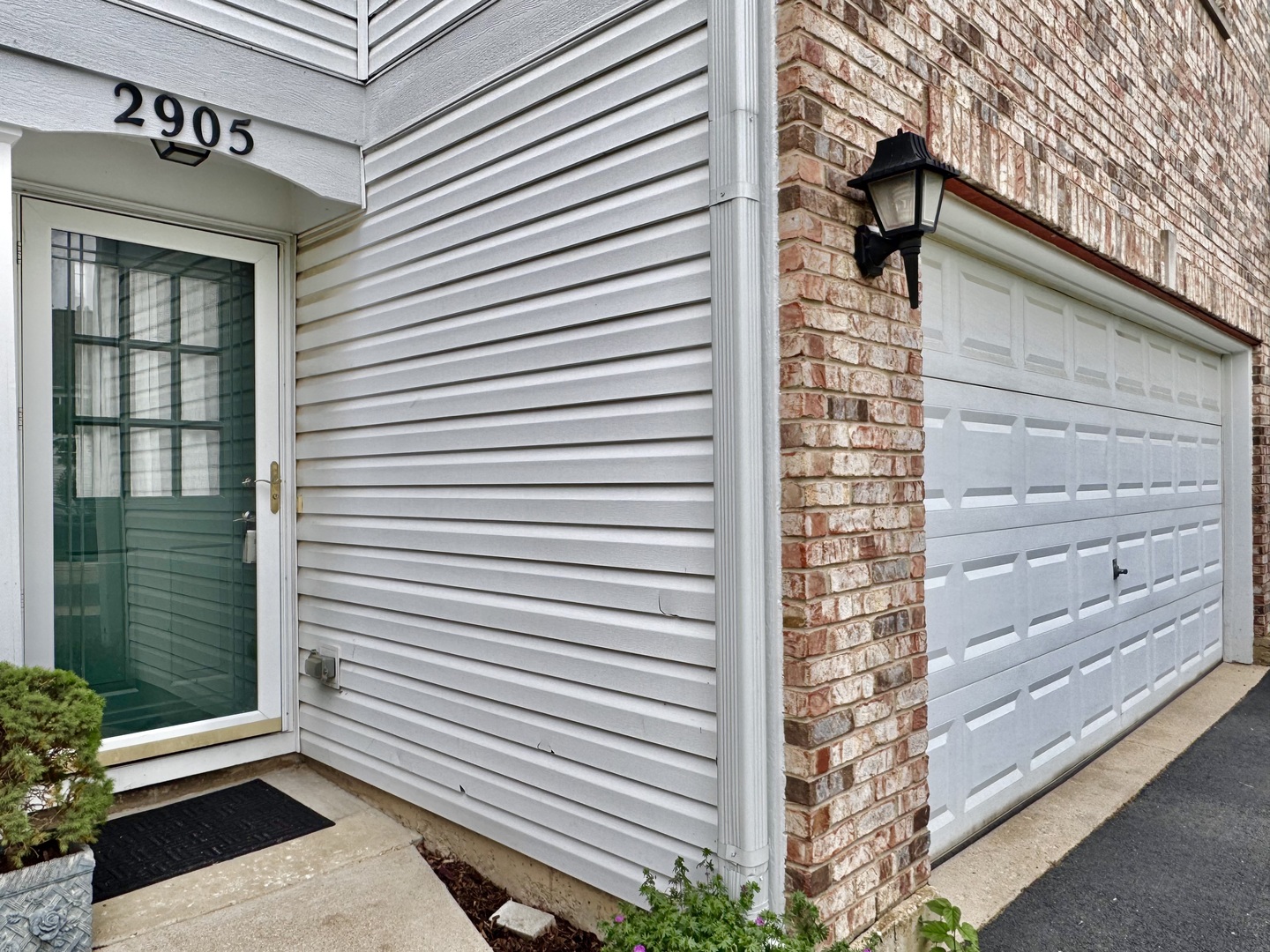 2905 STONEWATER Drive #2905, Naperville, IL 60564