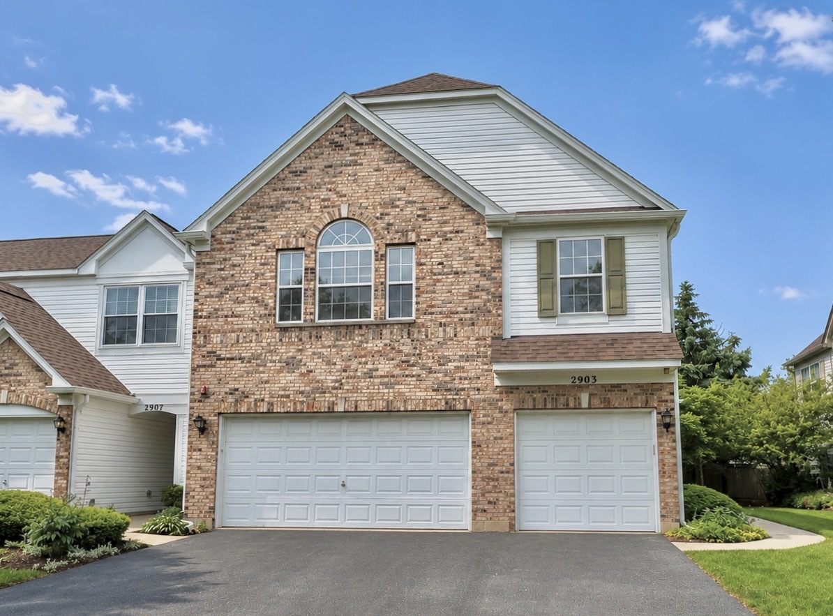 2905 STONEWATER Drive #2905, Naperville, IL 60564