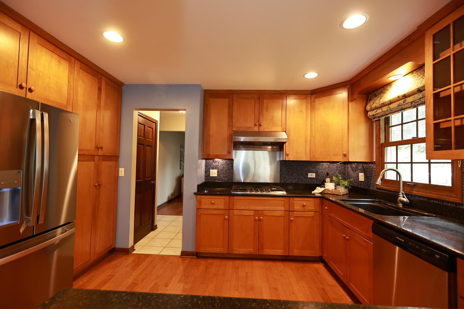 2418 Flambeau Drive, Naperville, IL 60564