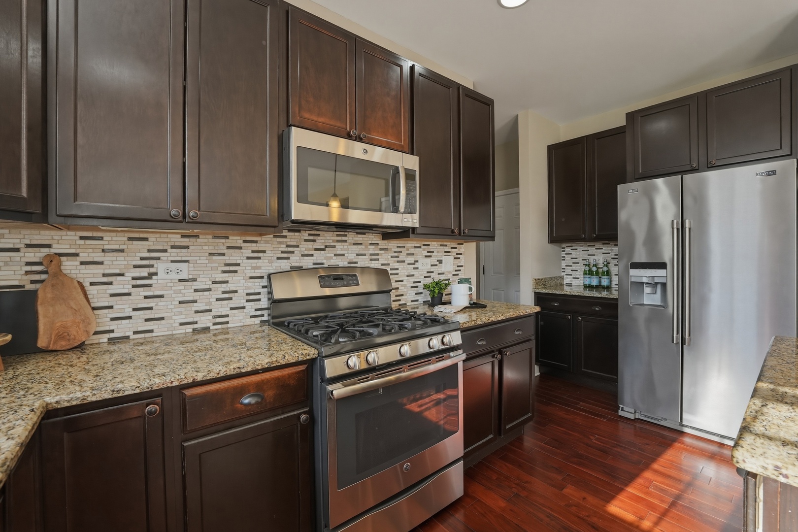 5742 Oak Ridge Way, Lisle, IL 60532