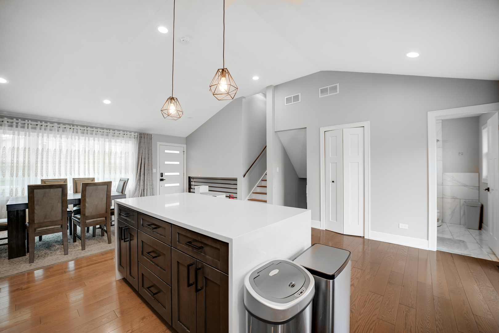 10324 S 81st Avenue, Palos Hills, IL 60465