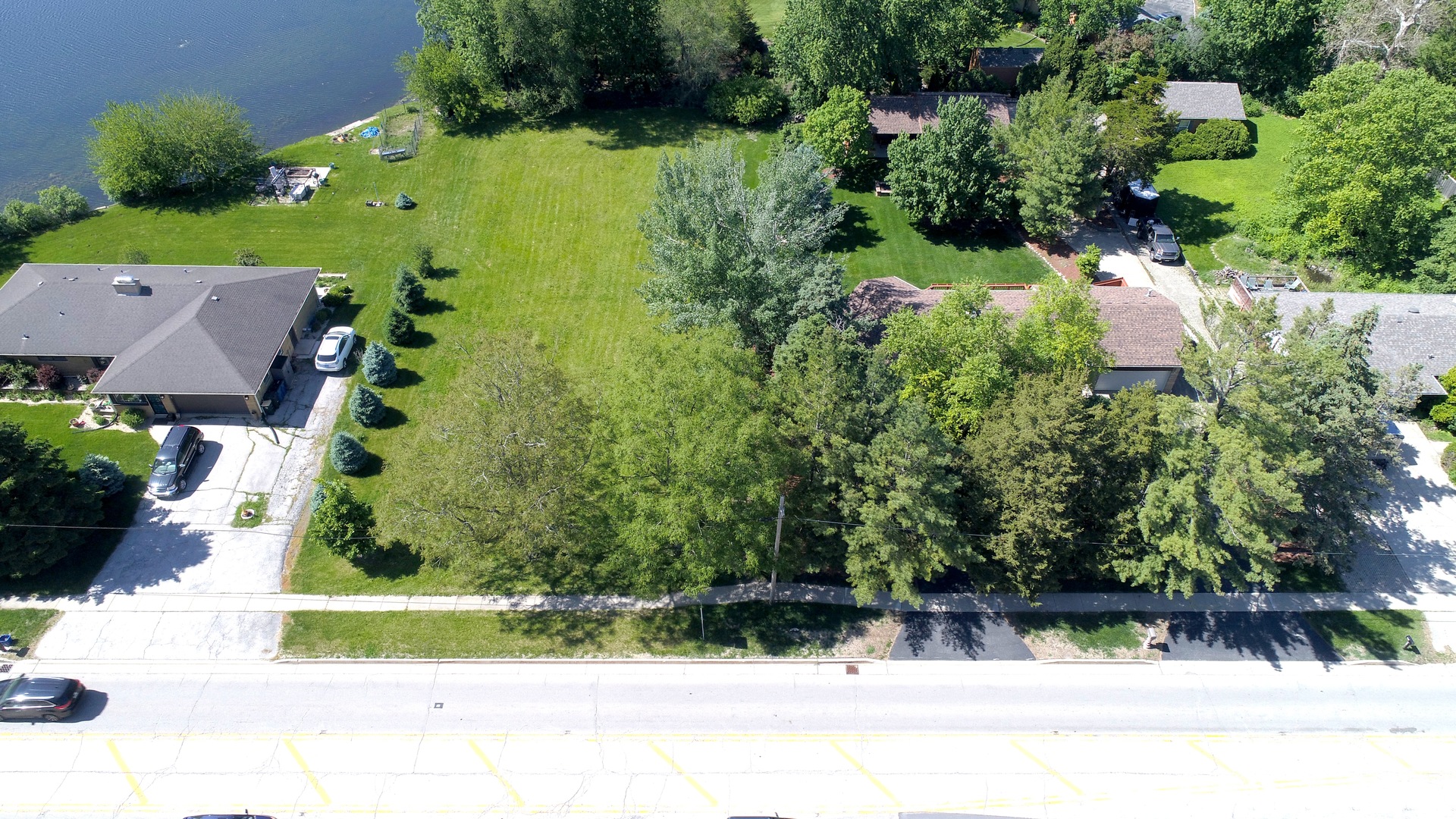 806 Plainfield Road, Downers Grove, IL 60516