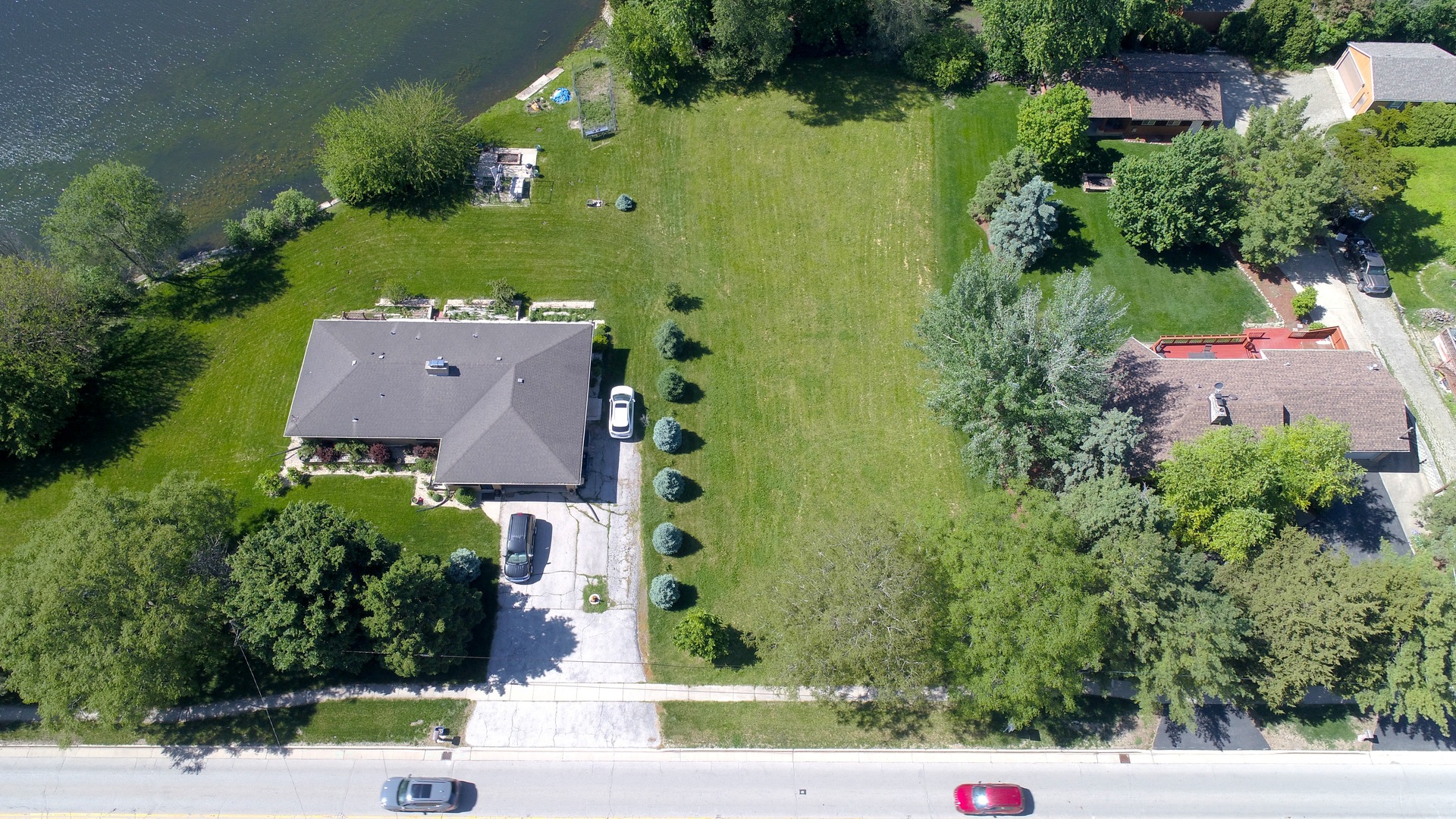 806 Plainfield Road, Downers Grove, IL 60516