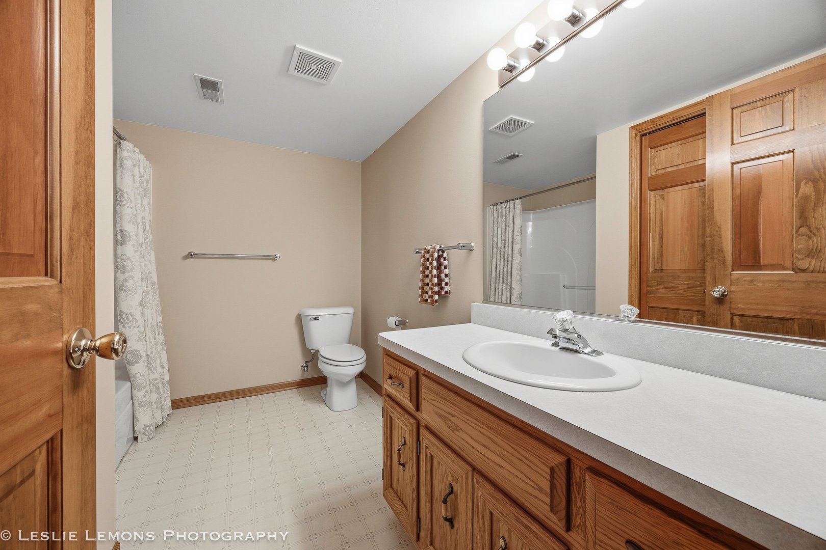 46 Coventry Chase, Joliet, IL 60431