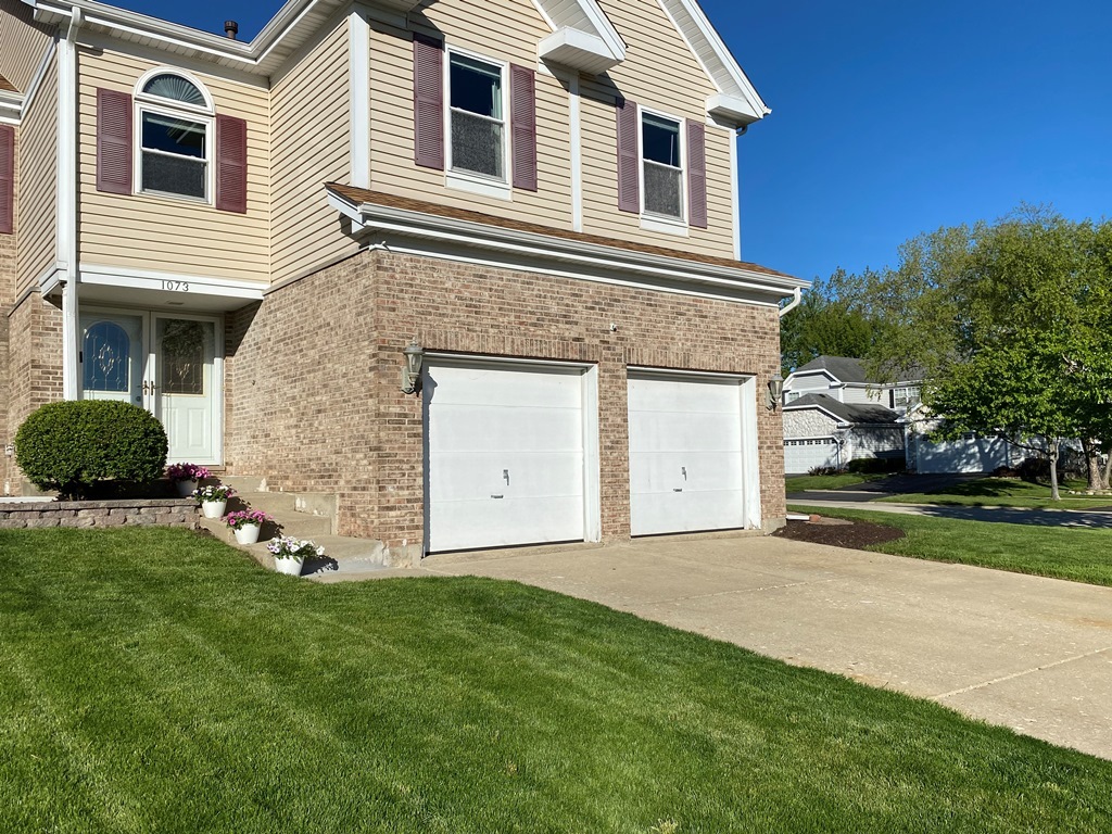 1073 Georgian Place #1073, Bartlett, IL 60103