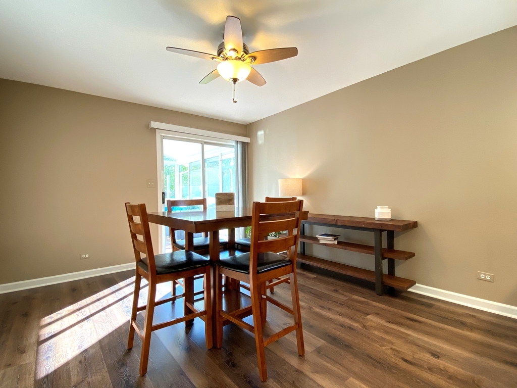 1073 Georgian Place #1073, Bartlett, IL 60103