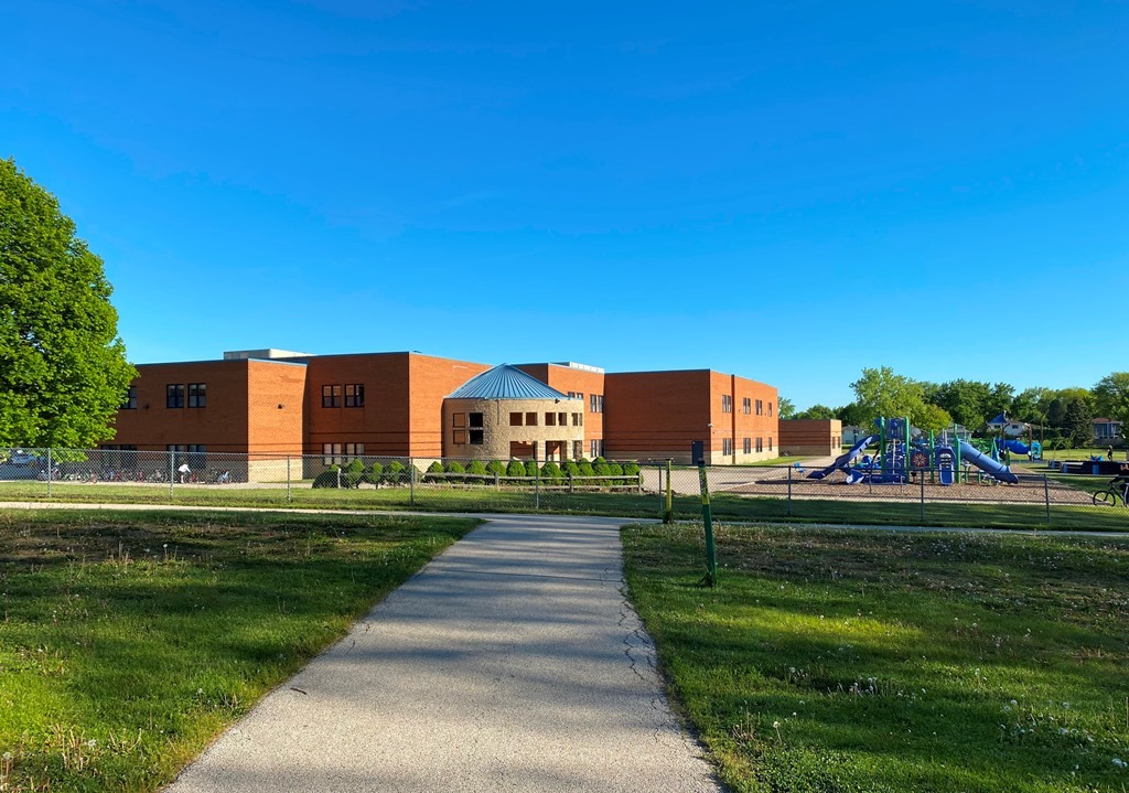 1073 Georgian Place #1073, Bartlett, IL 60103