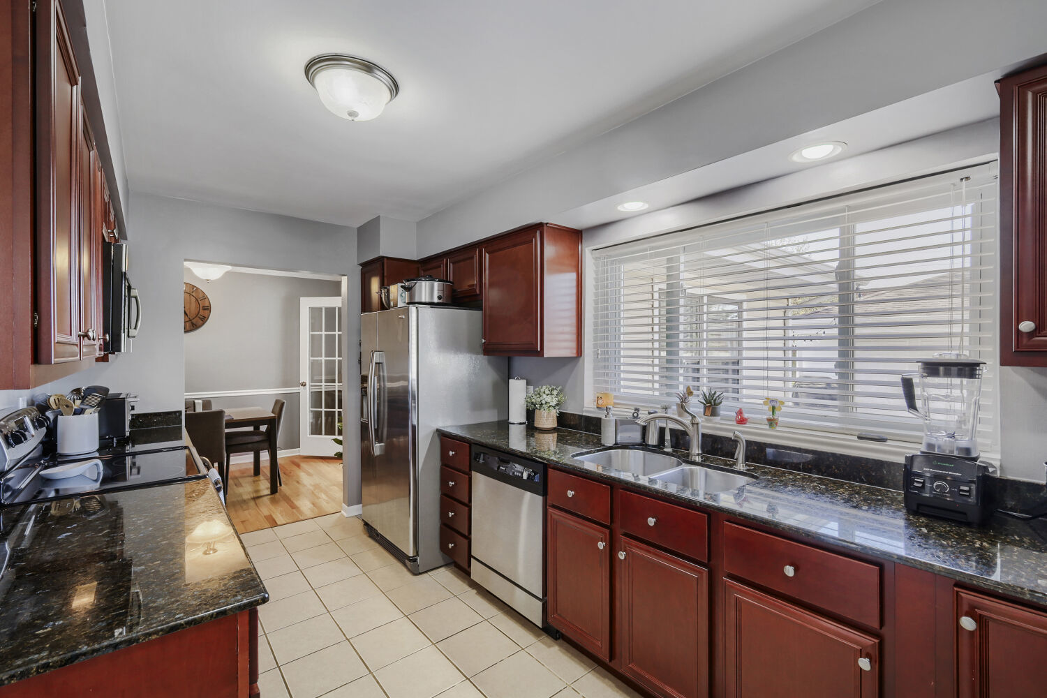 113 E Central Avenue, Lombard, IL 60148