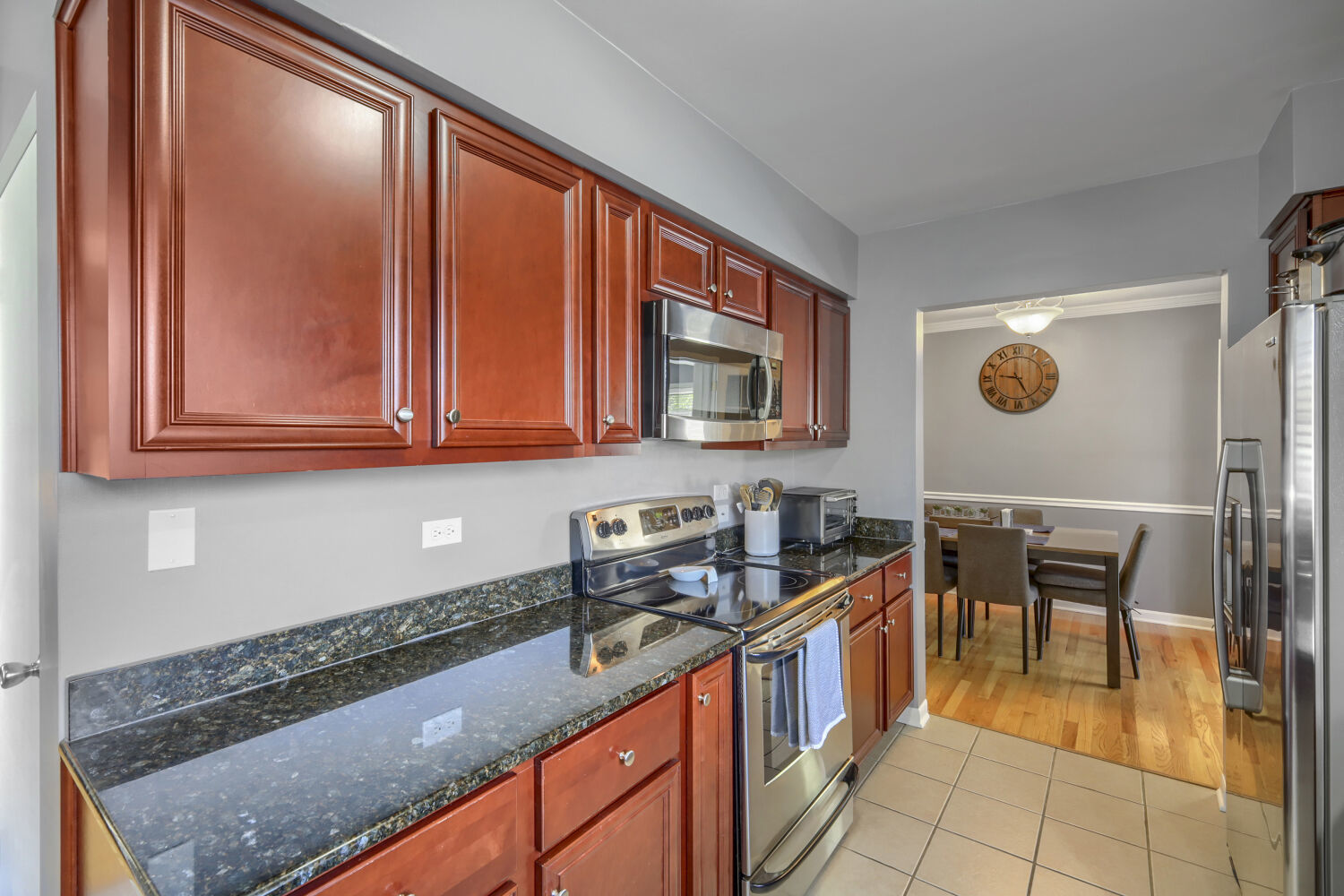 113 E Central Avenue, Lombard, IL 60148