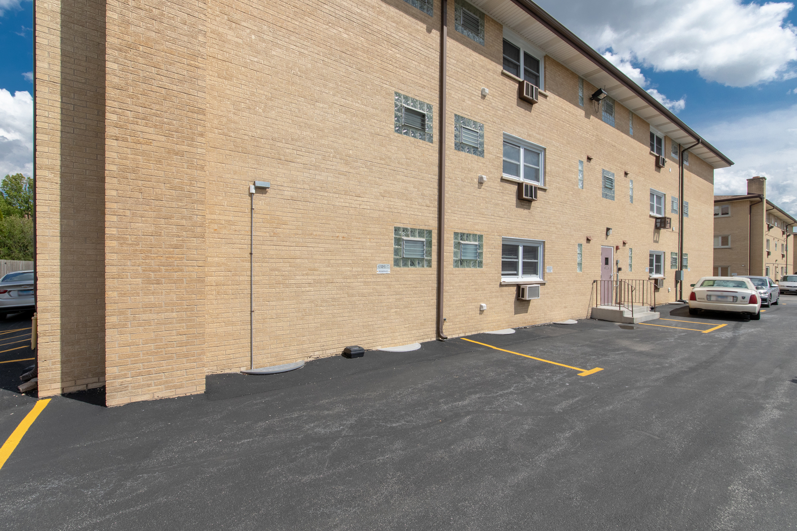 6126 S Kensington Avenue #C, Countryside, IL 60525