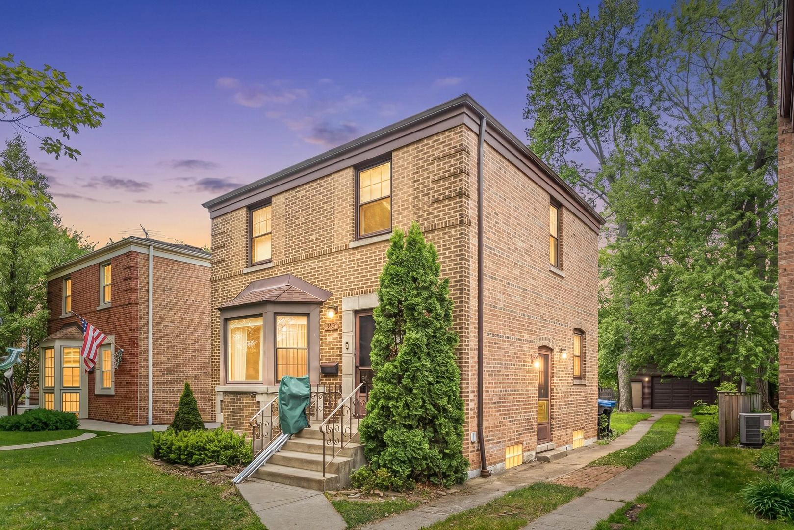 9932 S Maplewood Avenue, Chicago, IL 60655