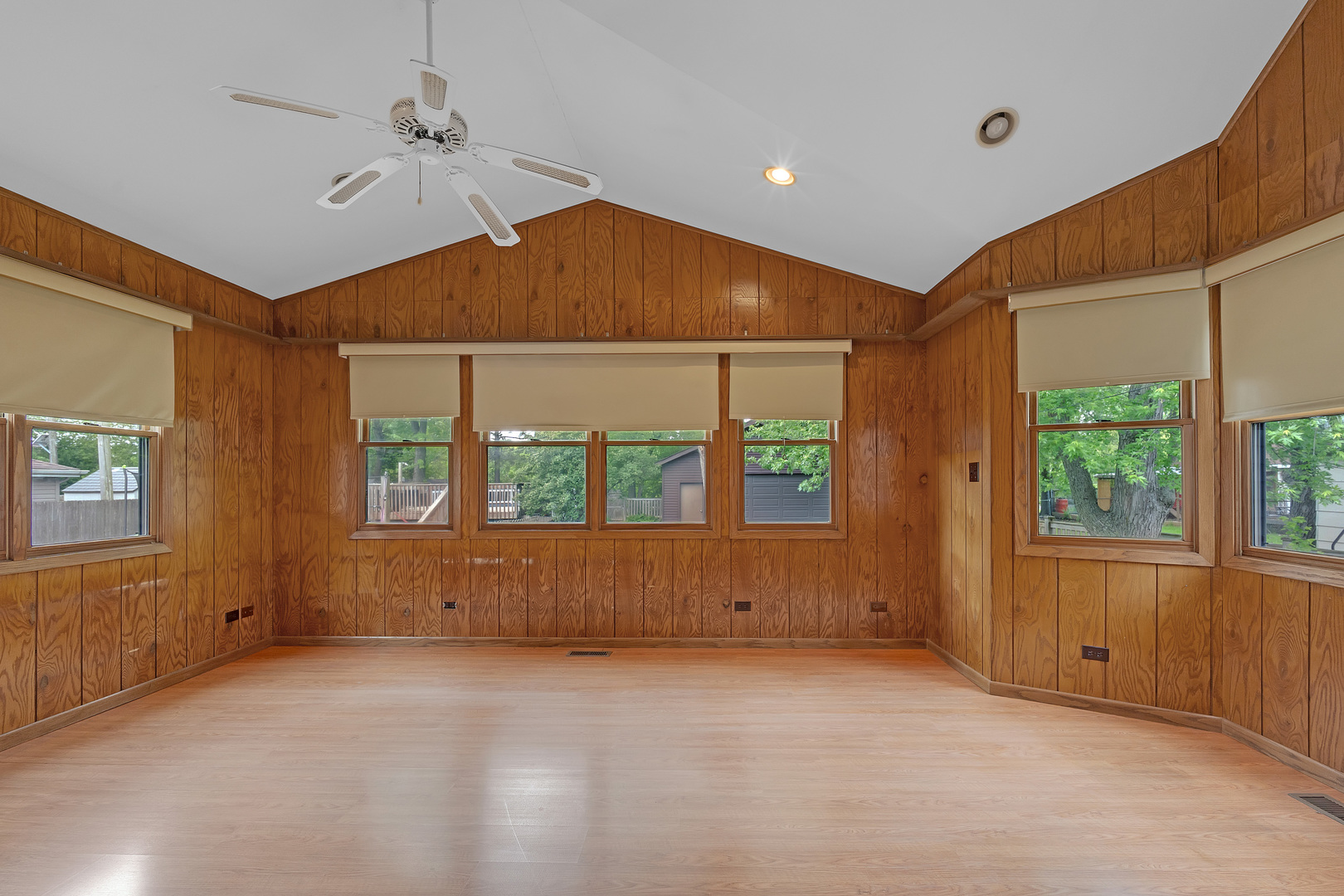 9932 S Maplewood Avenue, Chicago, IL 60655