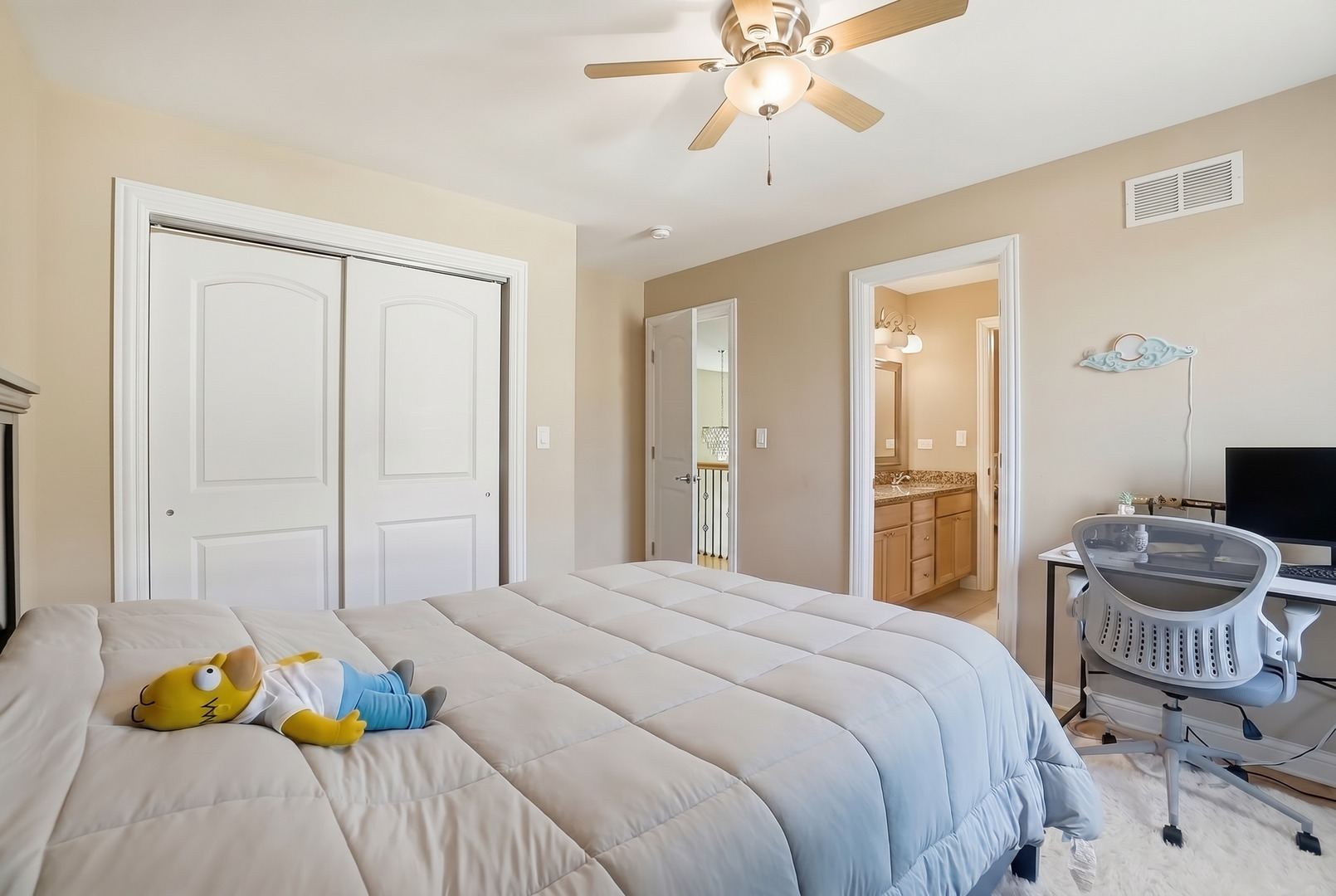 10S372 Tim Court, Willowbrook, IL 60527