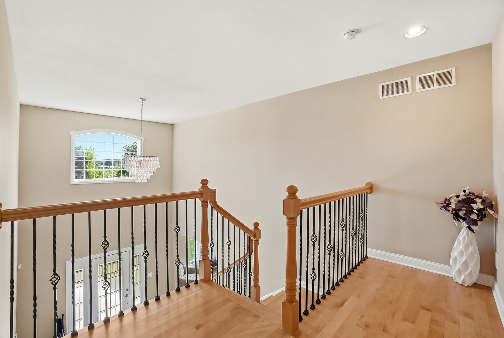 10S372 Tim Court, Willowbrook, IL 60527