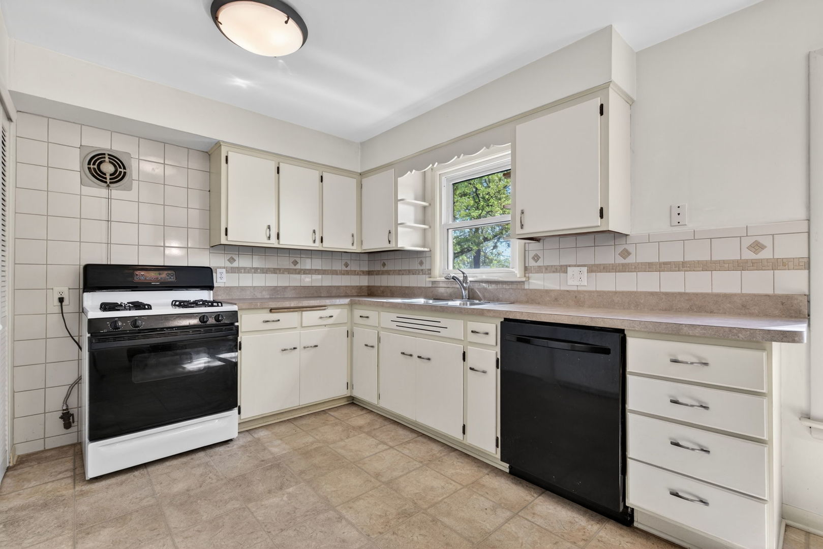 11006 Oxford Avenue, Chicago Ridge, IL 60415
