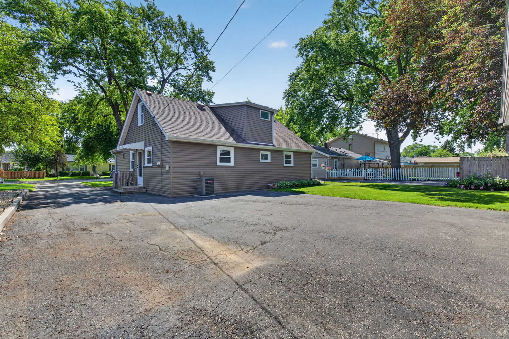 11006 Oxford Avenue, Chicago Ridge, IL 60415