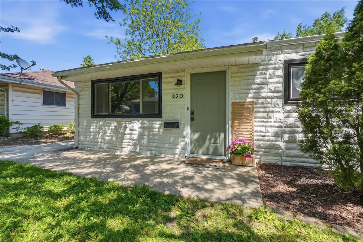 920 N Fell Avenue, Normal, IL 61761