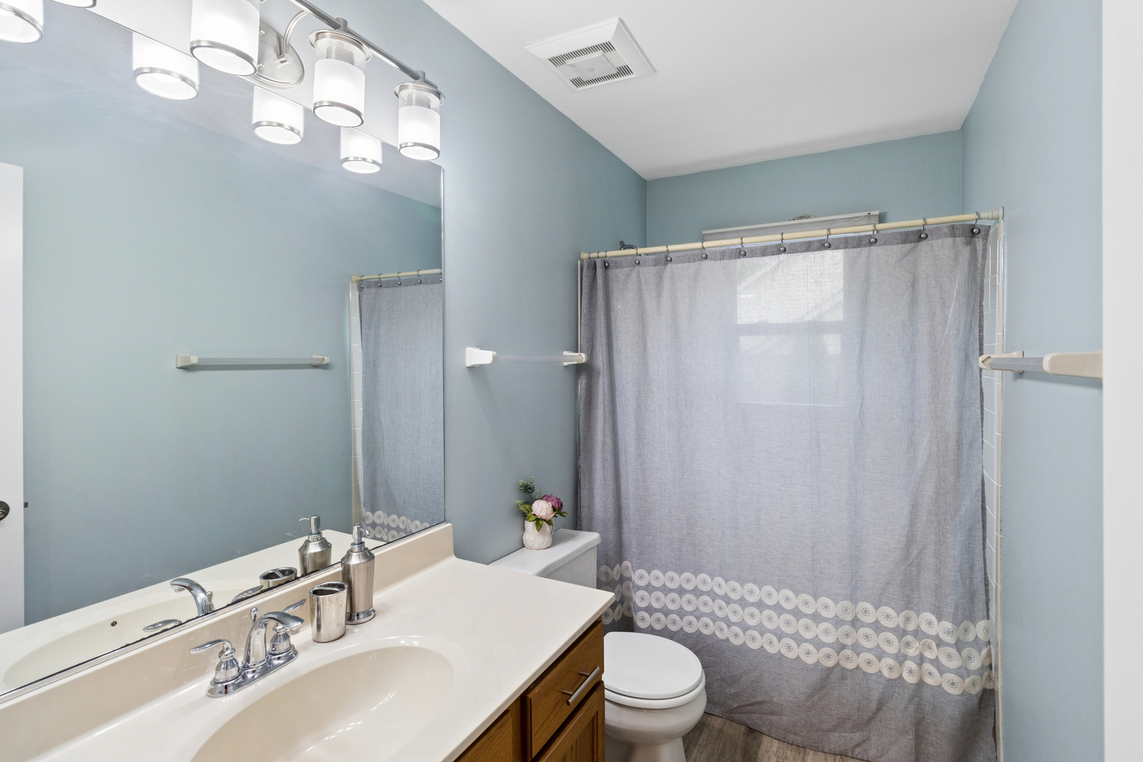 721 Ambria Drive, Mundelein, IL 60060