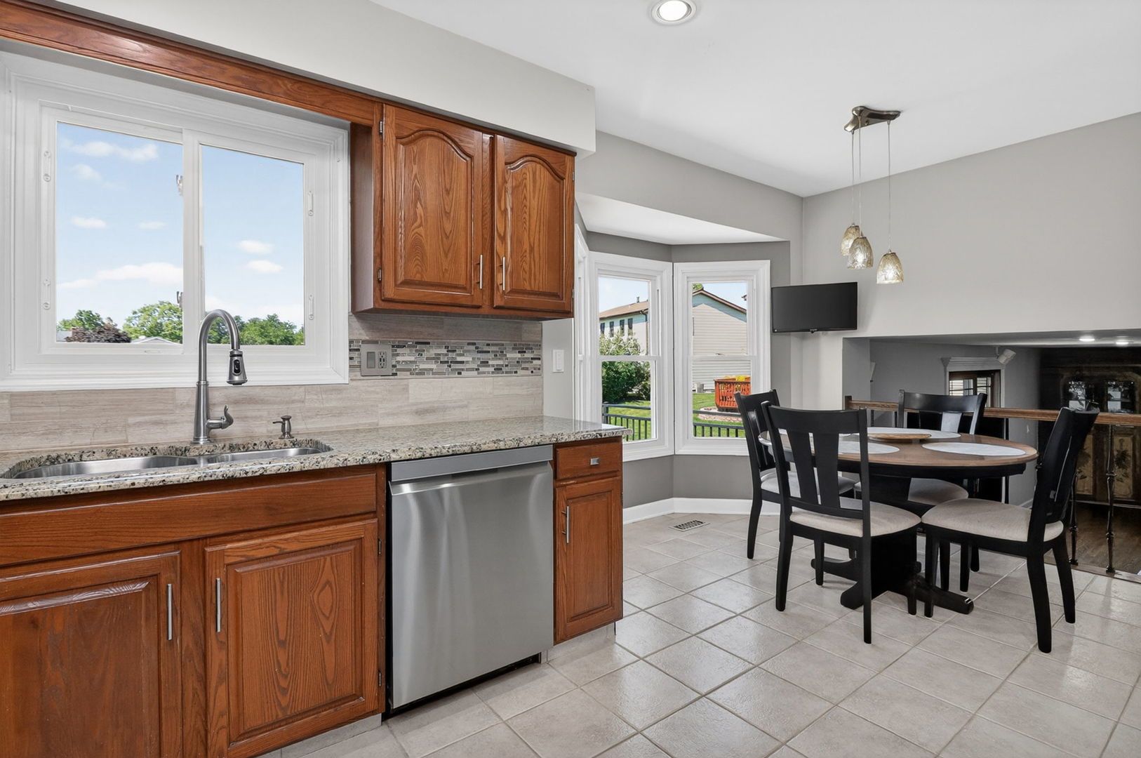 1110 VALLEY VIEW Drive, Downers Grove, IL 60516