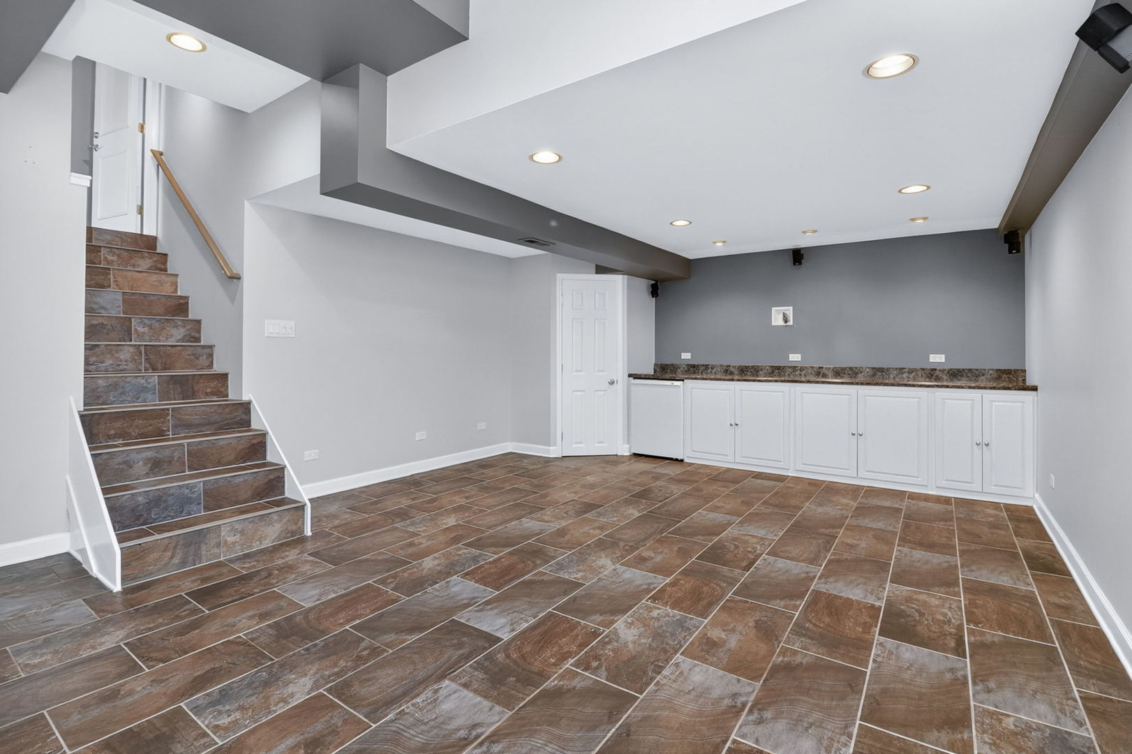 1110 VALLEY VIEW Drive, Downers Grove, IL 60516