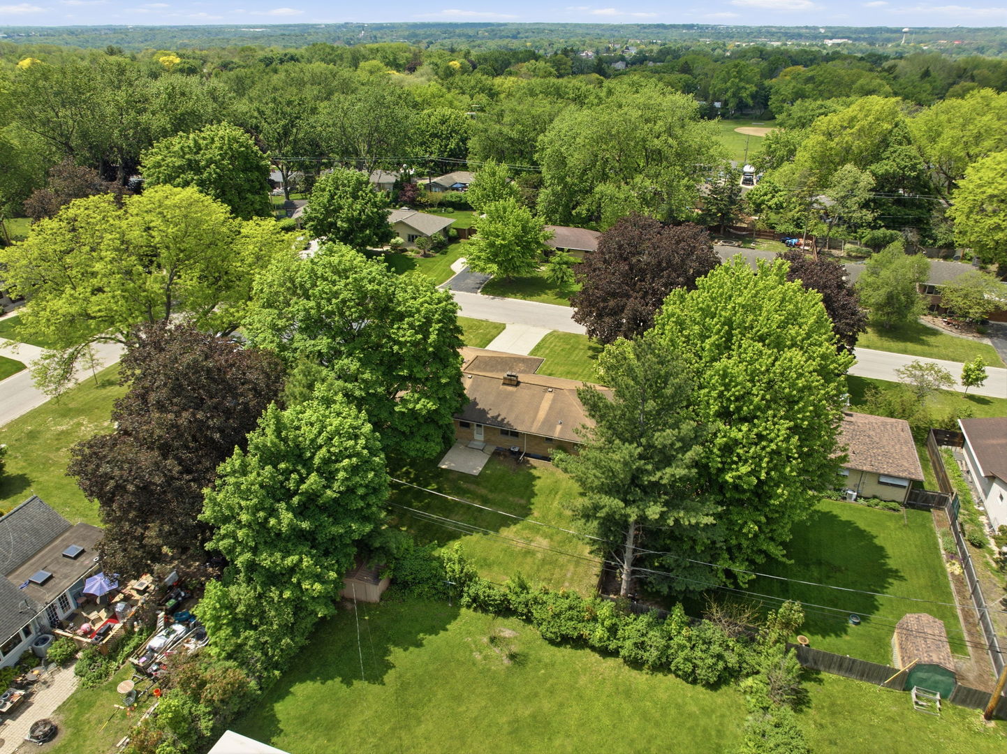 152 Crestwood Drive, East Dundee, IL 60118