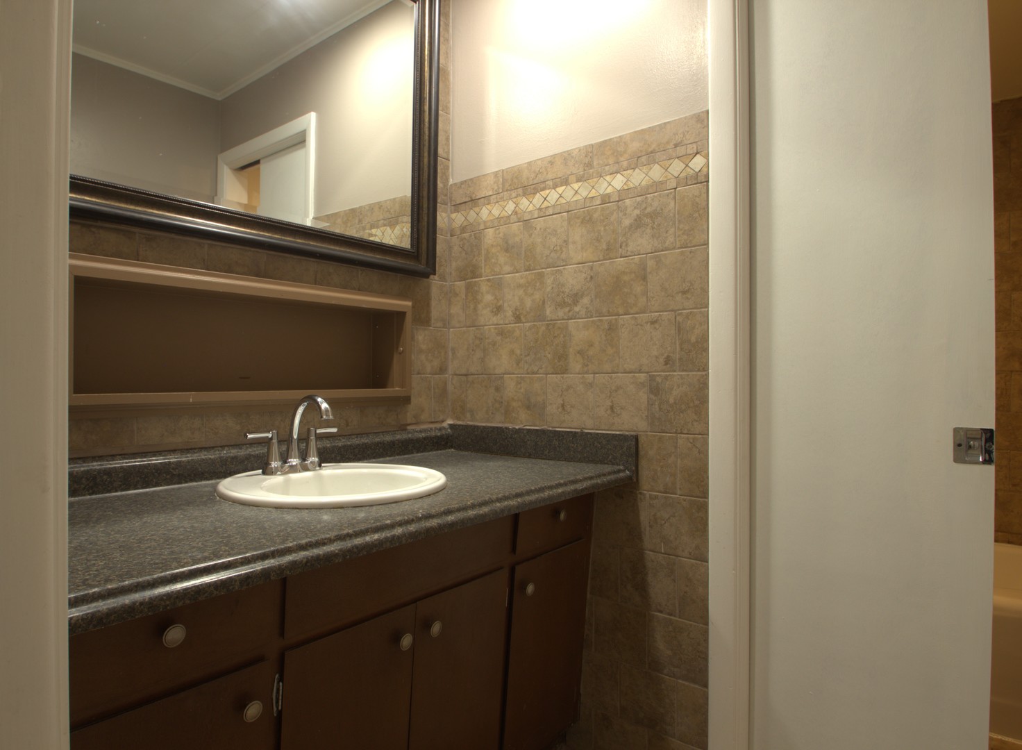 4755 W 101st Street #101, Oak Lawn, IL 60453