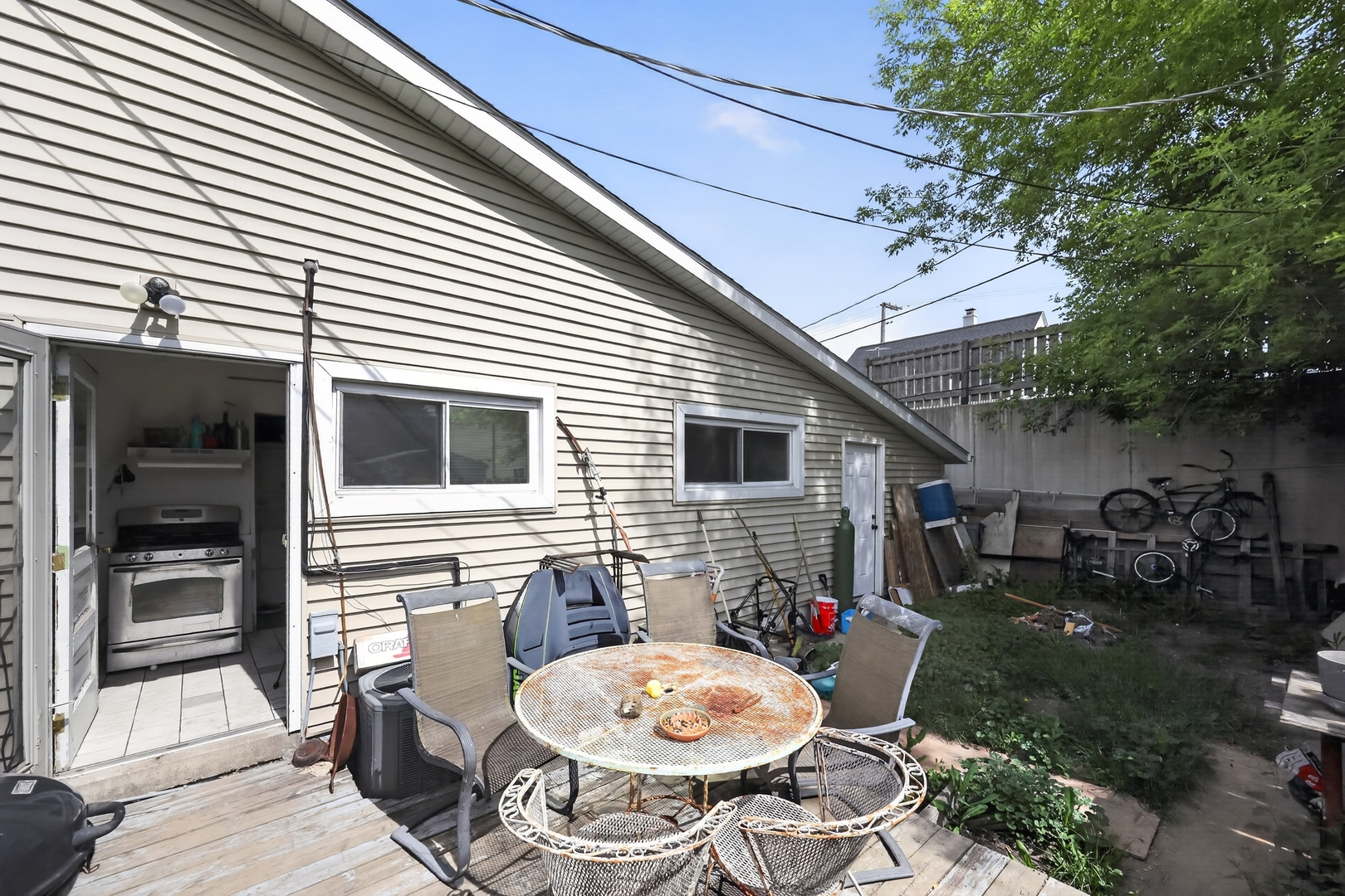 110 W Valley View Drive, McHenry, IL 60051