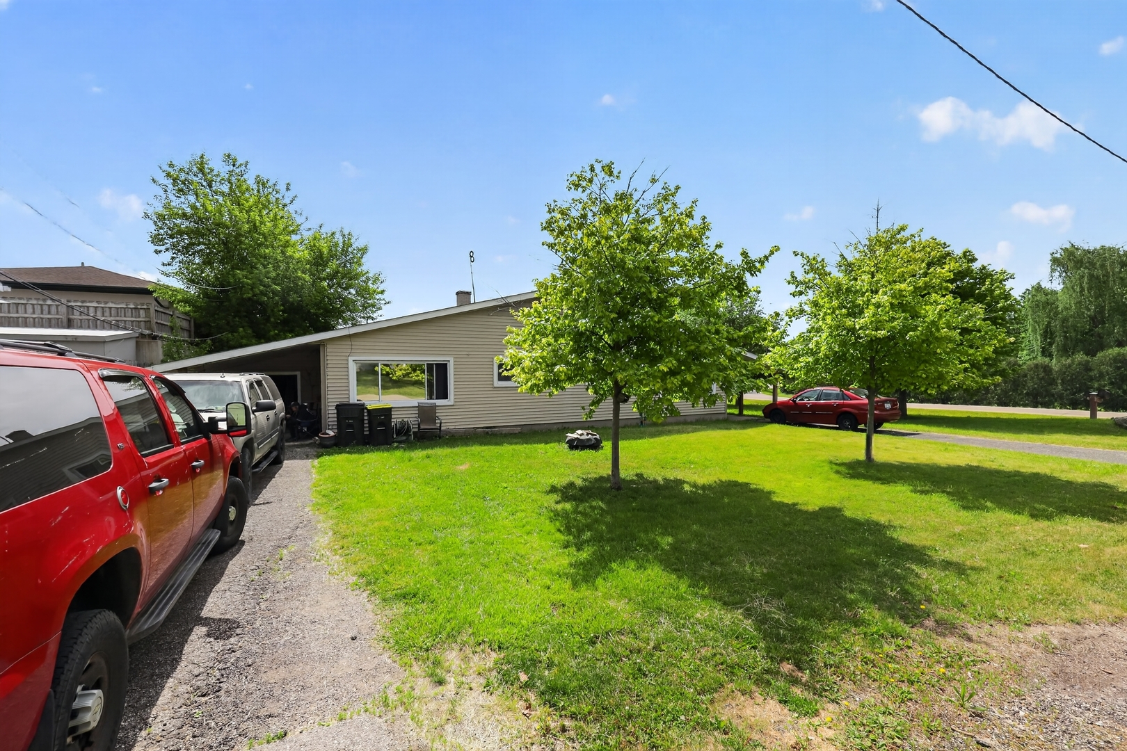 110 W Valley View Drive, McHenry, IL 60051