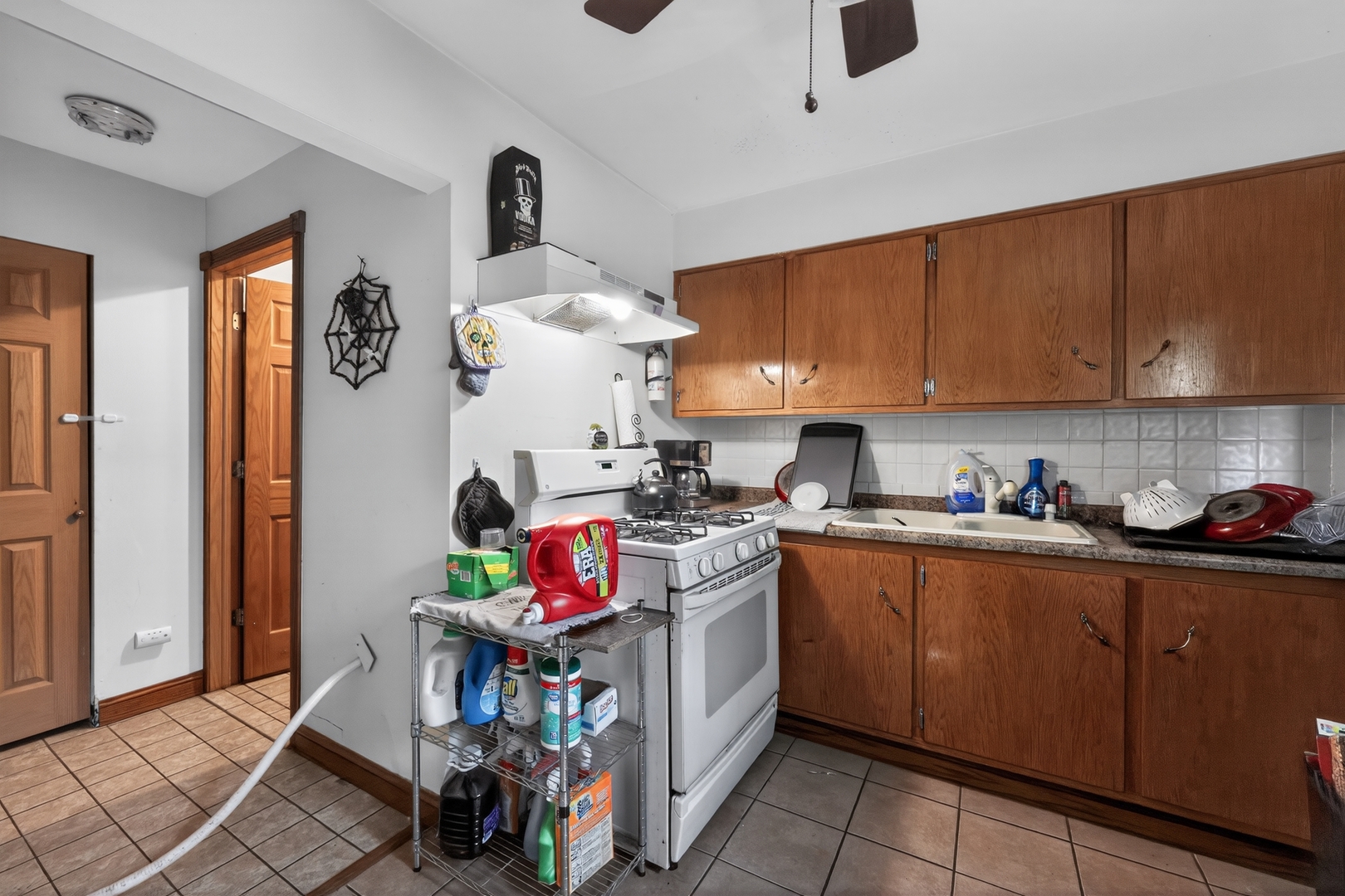 110 W Valley View Drive, McHenry, IL 60051