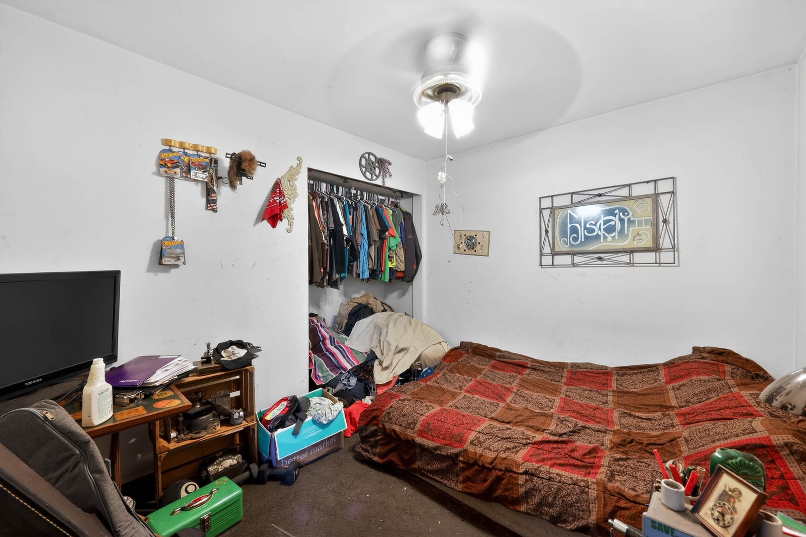 110 W Valley View Drive, McHenry, IL 60051