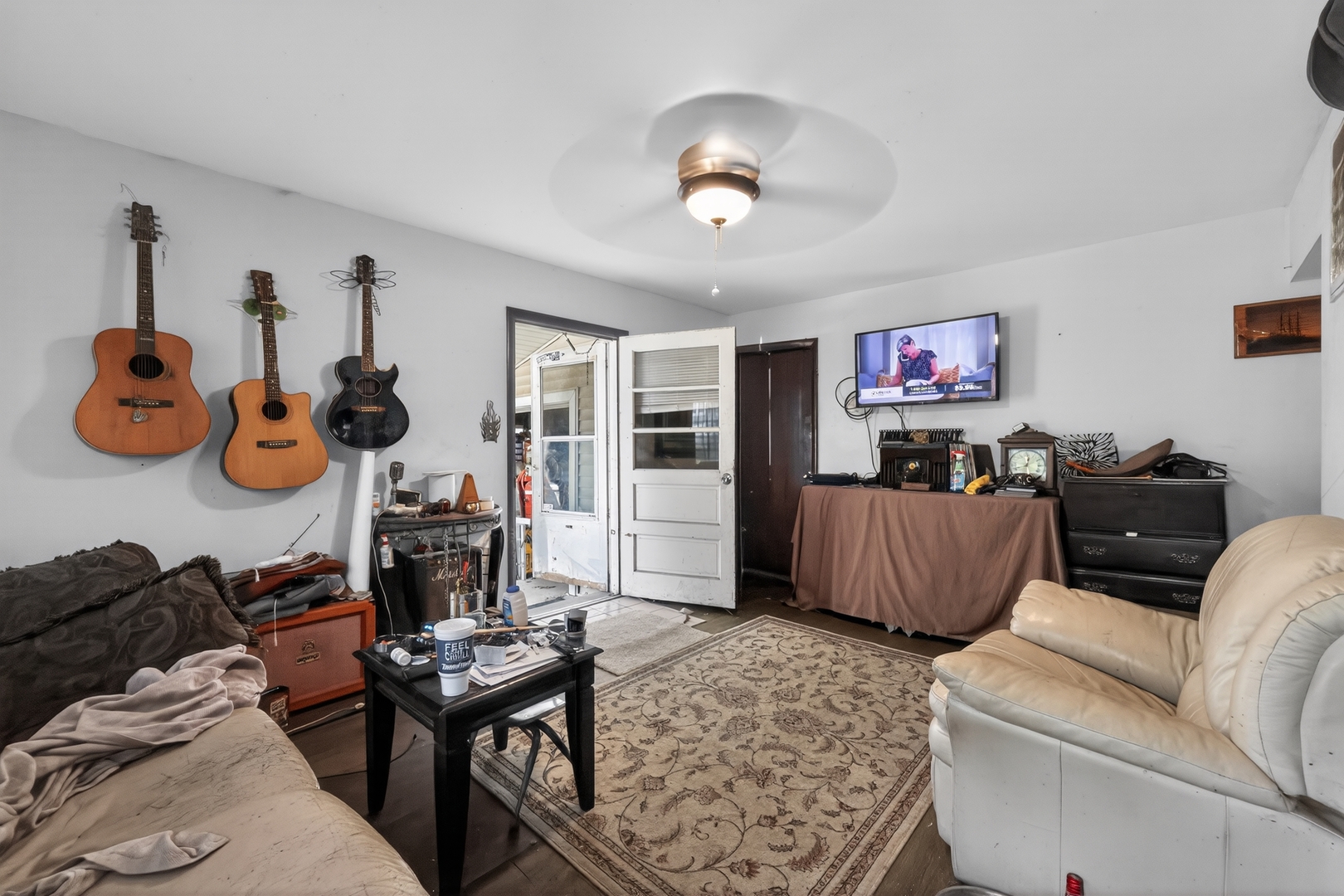 110 W Valley View Drive, McHenry, IL 60051