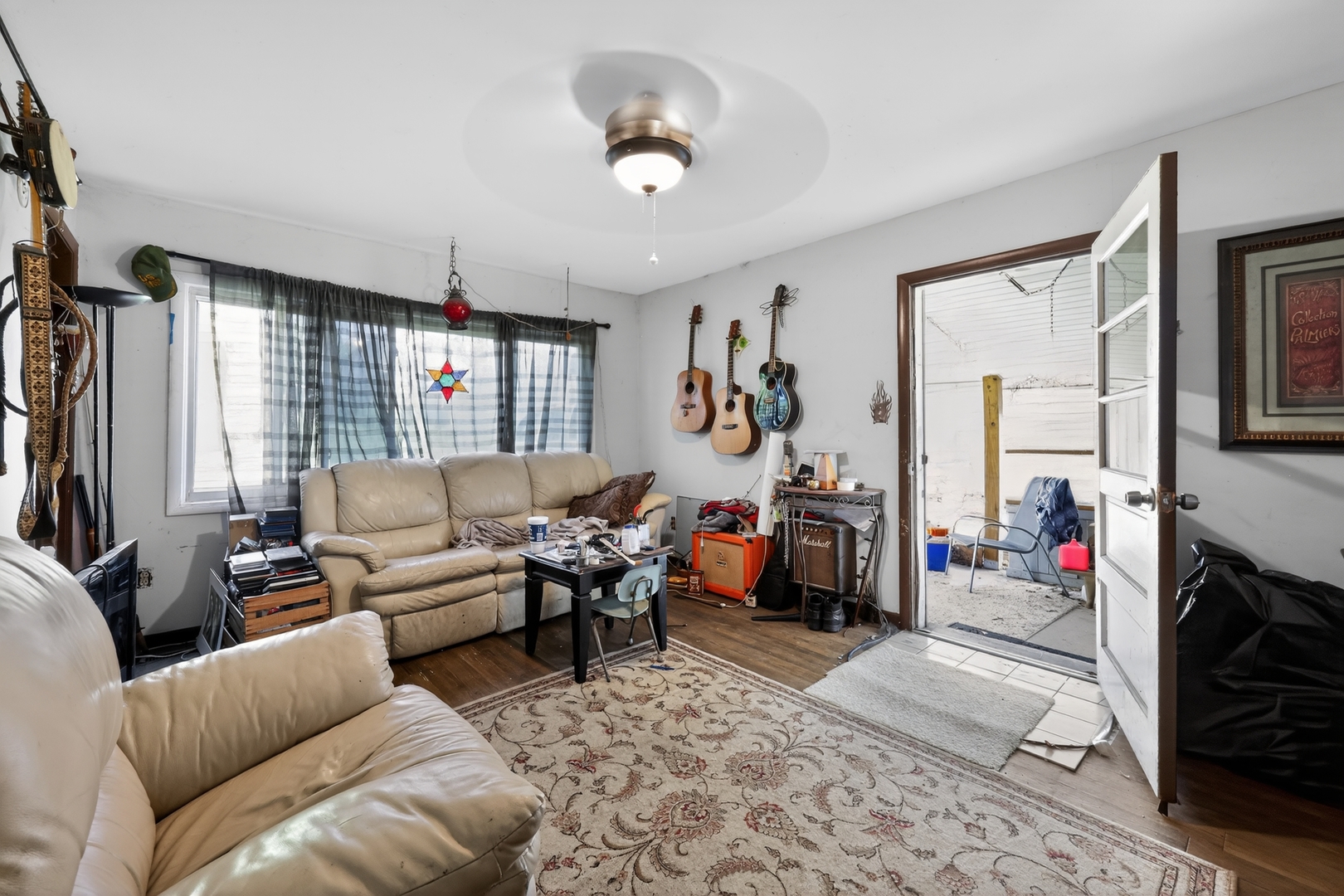 110 W Valley View Drive, McHenry, IL 60051