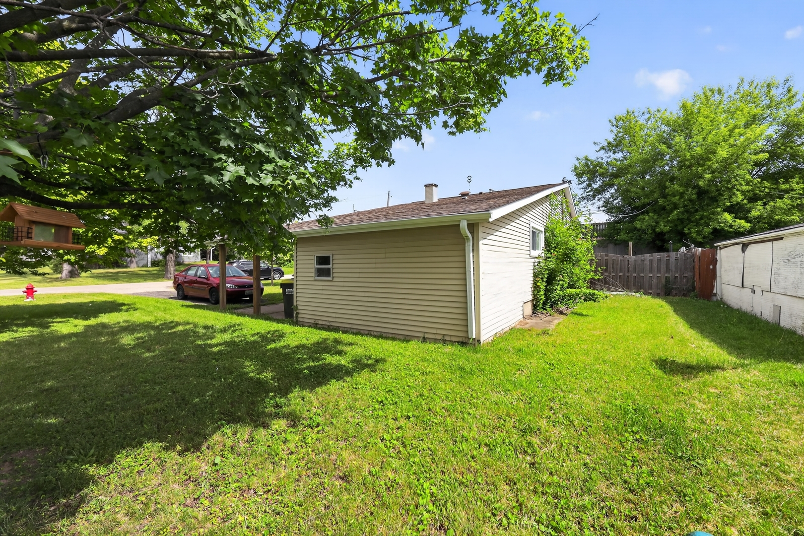 110 W Valley View Drive, McHenry, IL 60051