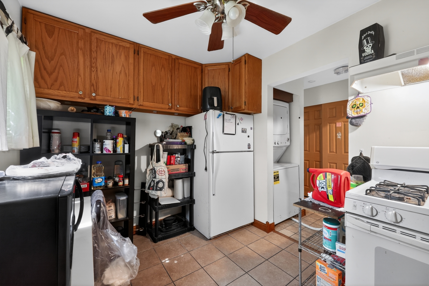 110 W Valley View Drive, McHenry, IL 60051
