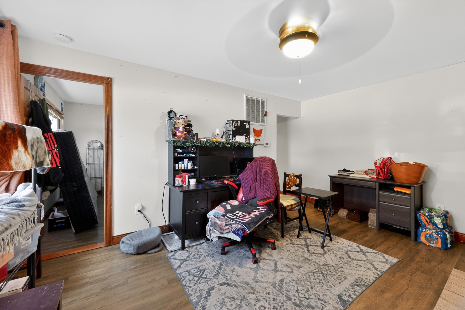 110 W Valley View Drive, McHenry, IL 60051