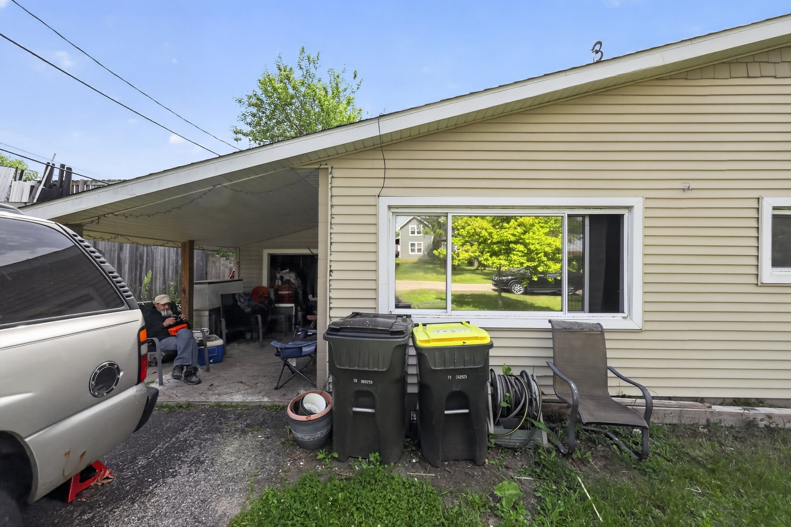 110 W Valley View Drive, McHenry, IL 60051